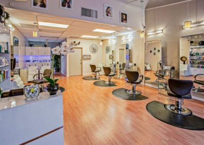 A Beauty POS System such as EQuipPOS Beauty allows salon receptionists to check out clients quickly and easily. Clients can pay for their services with cash, credit card, or debit card.